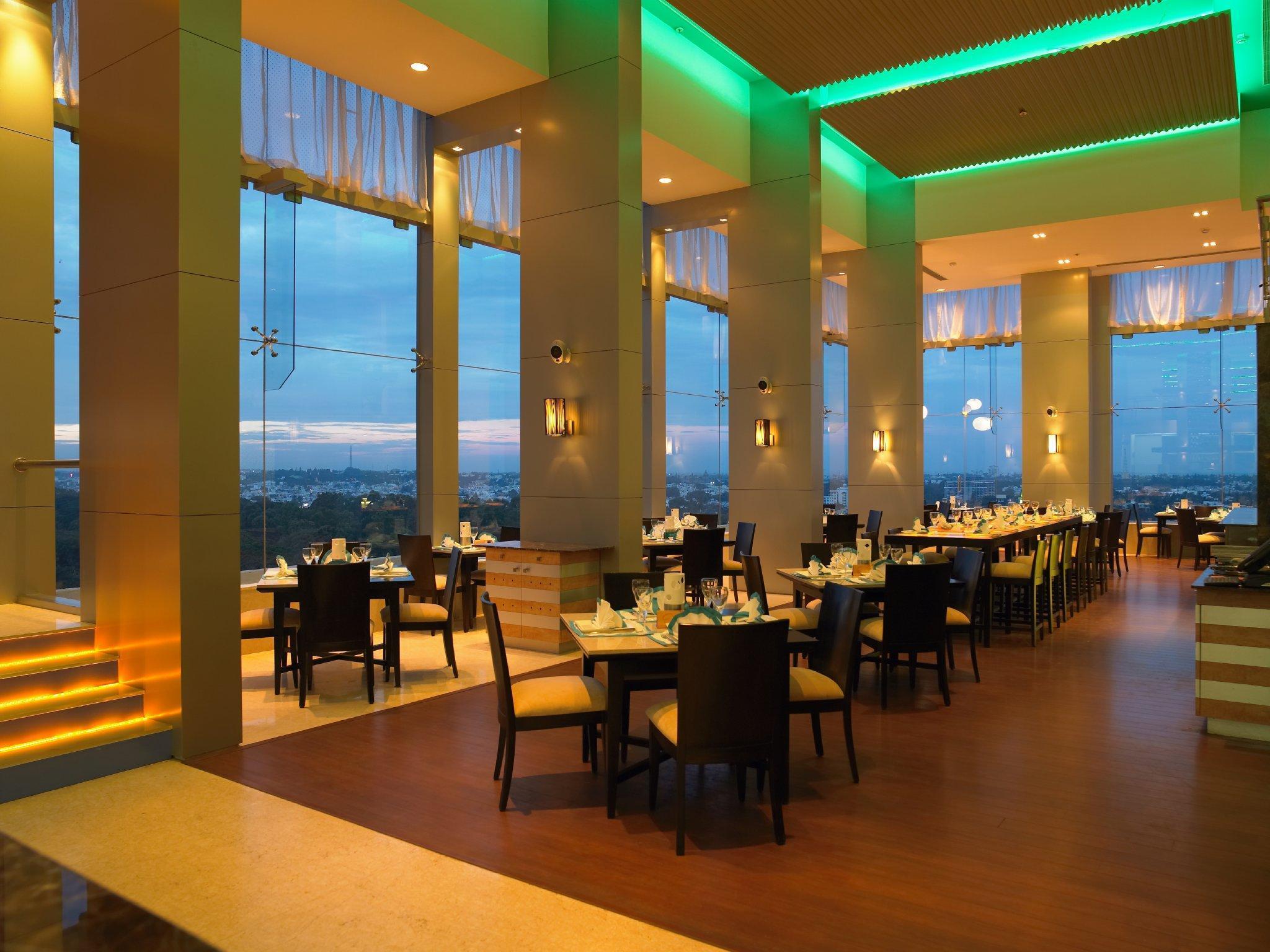 فندق رويال أوركيد سنترال، بنغالور المطعم الصورة
